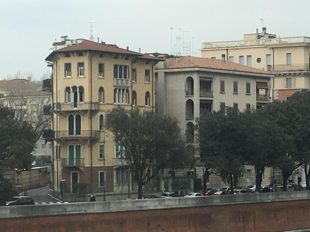 Adige Penthouse Aparthotel Verona Exteriör bild
